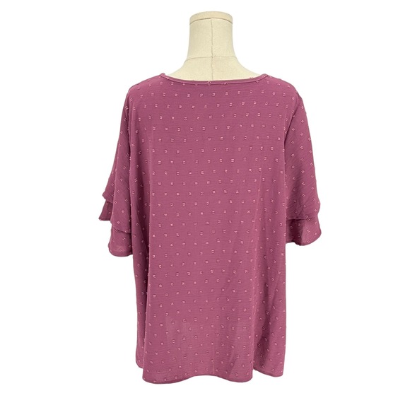 Bloomchic Plus Size V Neck Tiered Flutter Sleeve Textured Dot Top - Picture 2 of 4